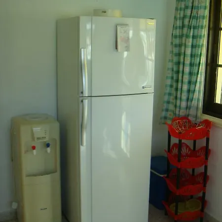 2 Bedroom Sea View 公寓 皮拉